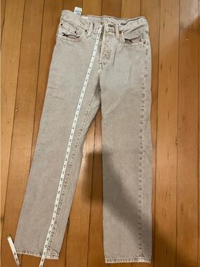 Levi’s size 27 jeans light tan